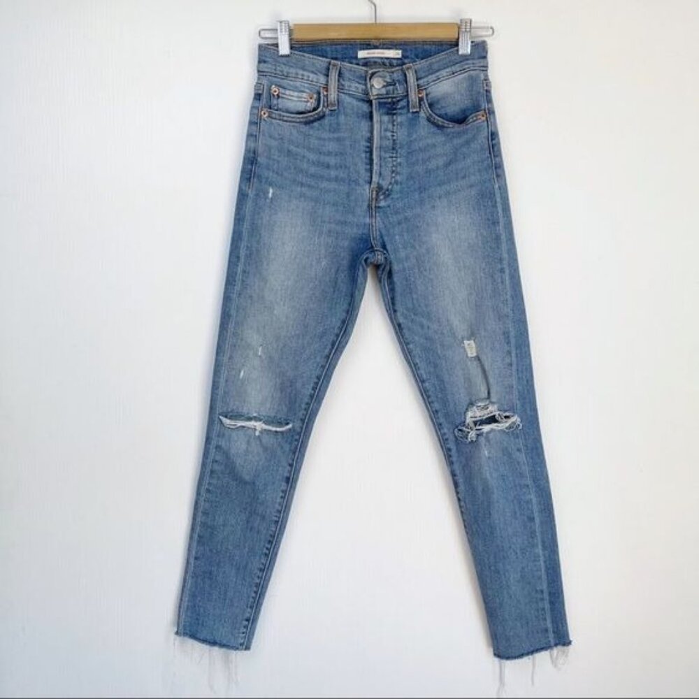 LEVIS Wedgie High Rise skinny distressed Jeans raw hem size 26 - Picture 11 of 11